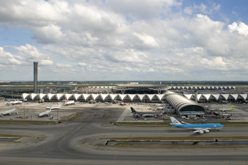 Featured image of post 曼谷素萬那普機場(Suvarnabhumi Airport:BKK):樓層介紹與地圖、怎麼走到機場 SuperRich 橘標換匯、泰國推薦換匯銀行,肚子餓了可以到美食街 Magic food point 吃泰國平價美食