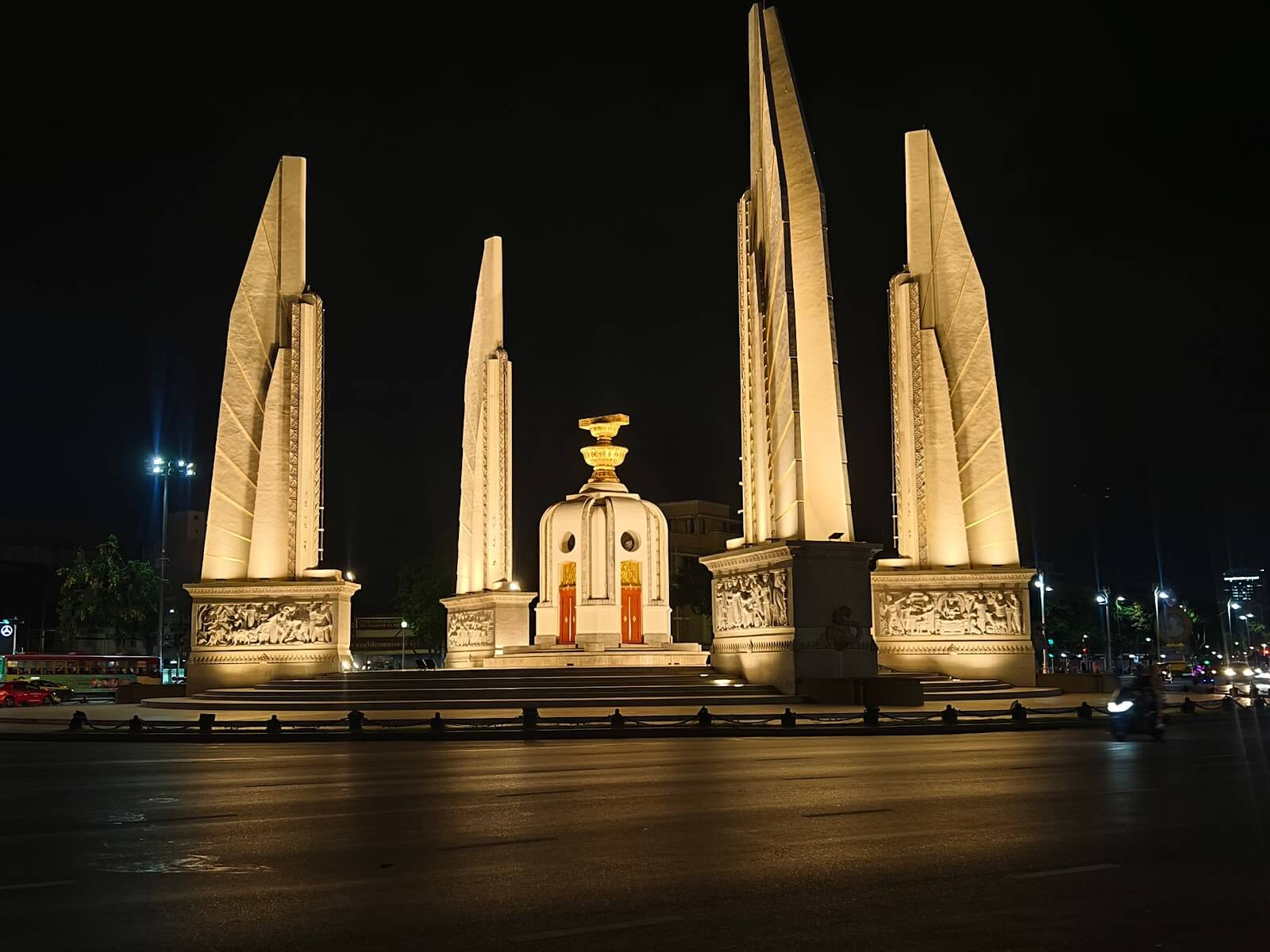 勝利紀念碑 Victory Monument