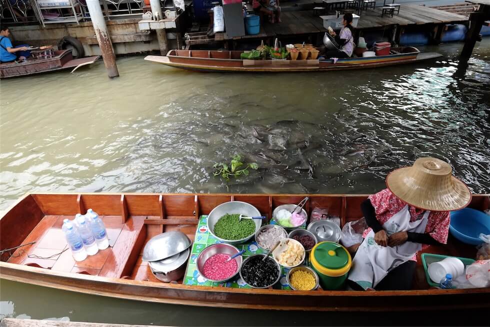 大林江水上市場 Taling Chan Floating Market